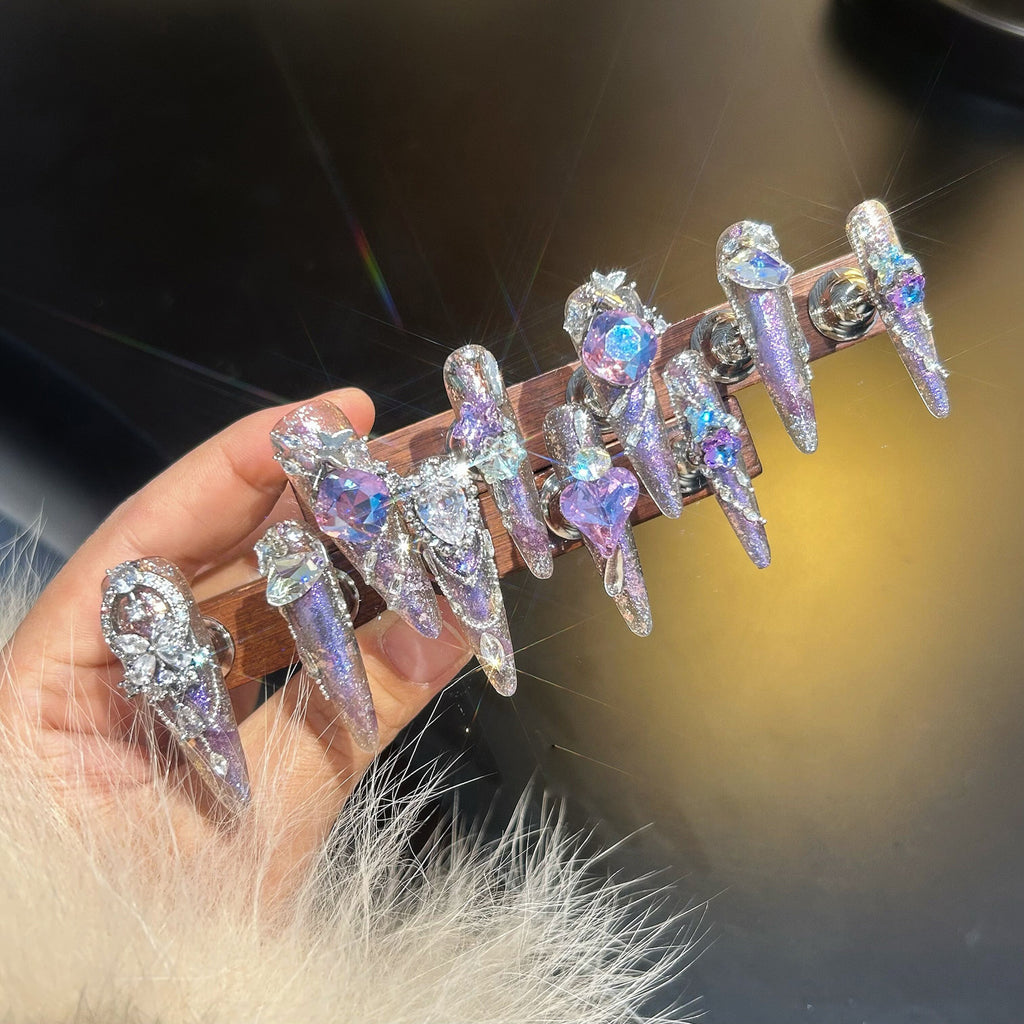 Explosive handmade wearable nails, thin dog tips, full of diamonds, heavy industry french brocade, whitening, high-end wearable manicure