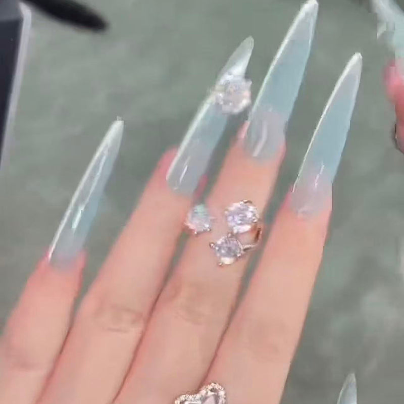 Wear long nail styles, high-end light luxury nail patches, beautiful handmade brides wear nail art
