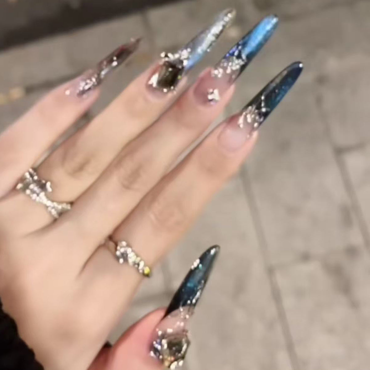 Pure handmade Spice Girl black and silver manicure temperament smudged cat eye flash Japanese wear armor