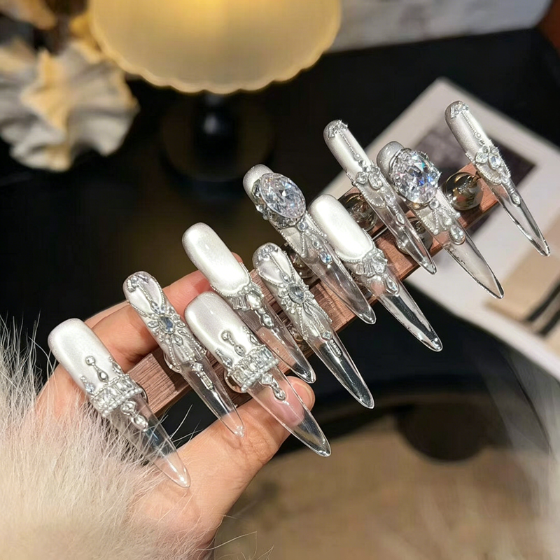 Light luxury flash pure manual drilling clear cold wind wearing armor silver temperament white wearing armor