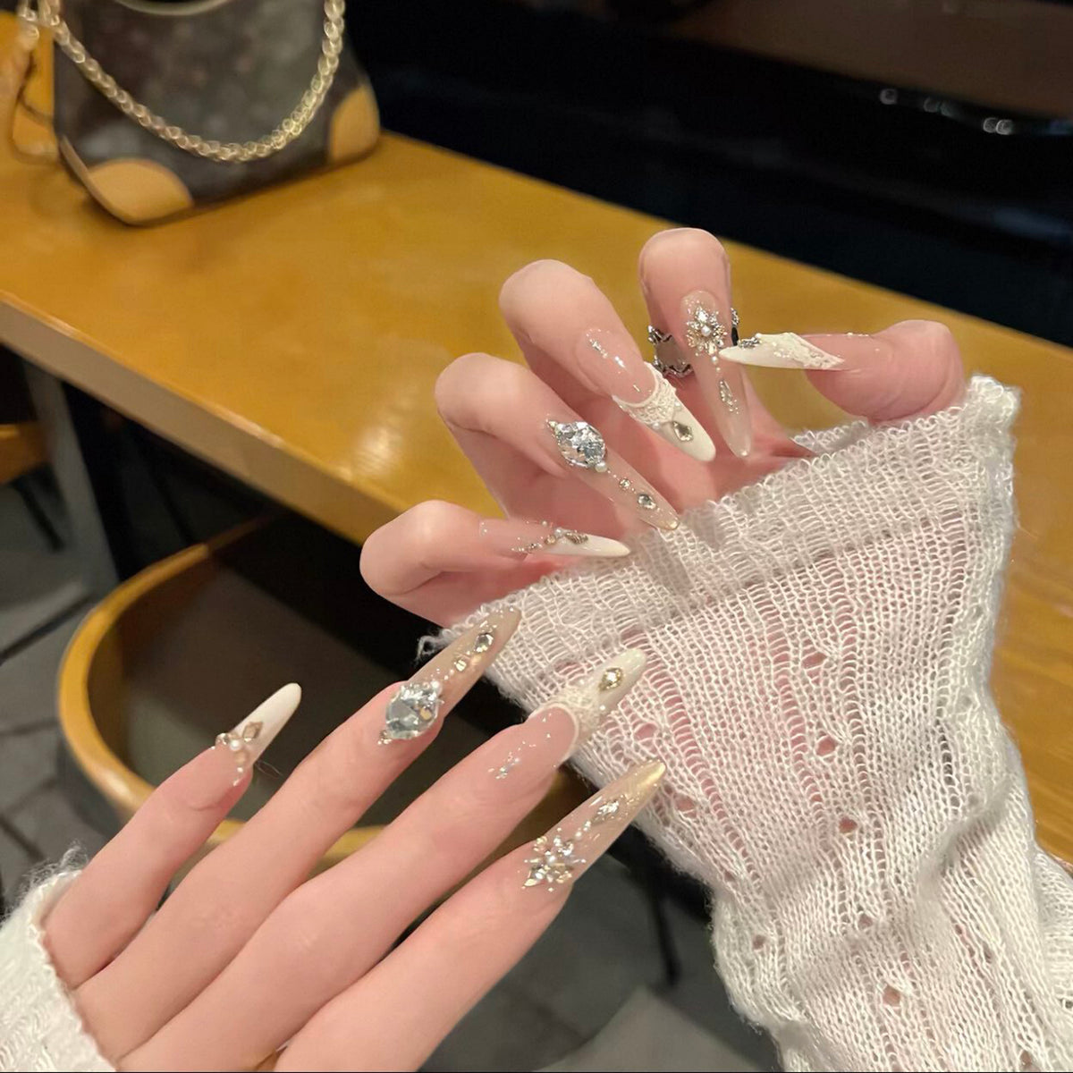 Autumn/winter royal court style luxurious full diamond icy sheer gentle queen bee long cat eye handmade press-on nails