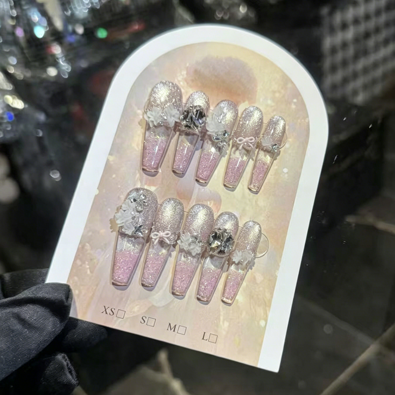 Handmade manicure wearing nail quicksand marine cat eye manicure
