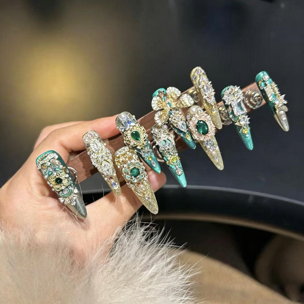 Handmade full diamond wear manicure elegant whitening heavy industry classy atmosphere wear manicure bridal nails