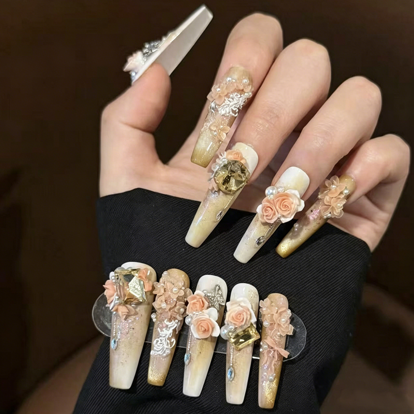 Handmade press-on nails: premium quality, ready-to-wear, removable, and exquisitely crafted