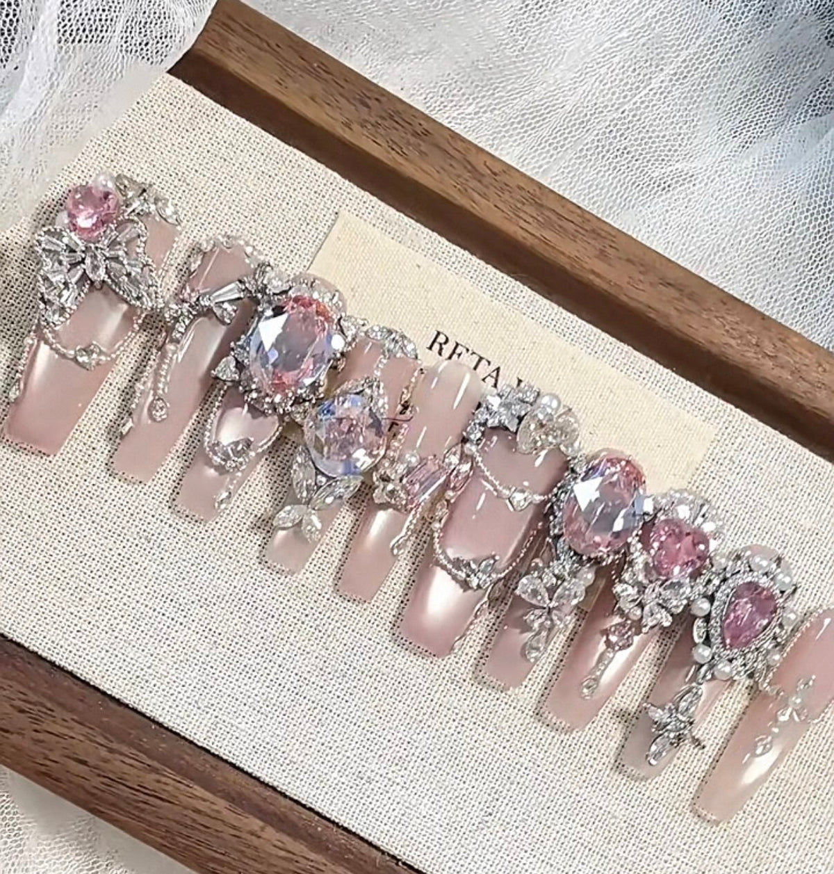 Pink palace cat eye full diamond sparkling handmade customizable wearable nails light luxury heavy industry detachable nails manicure
