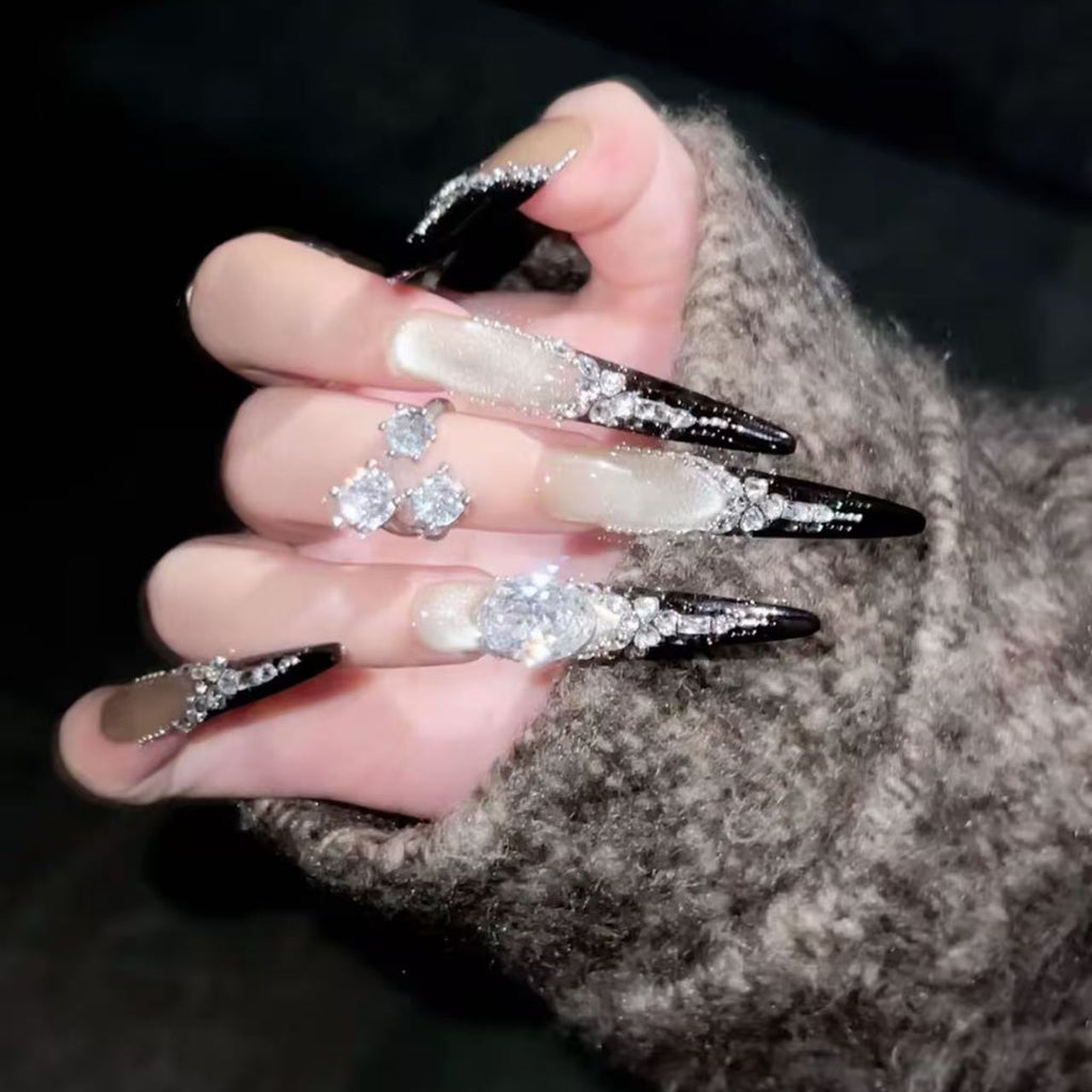 Explosive manual heavy industry full of diamonds wearing armor thin dog pointed red bottom full of diamonds wearing armor