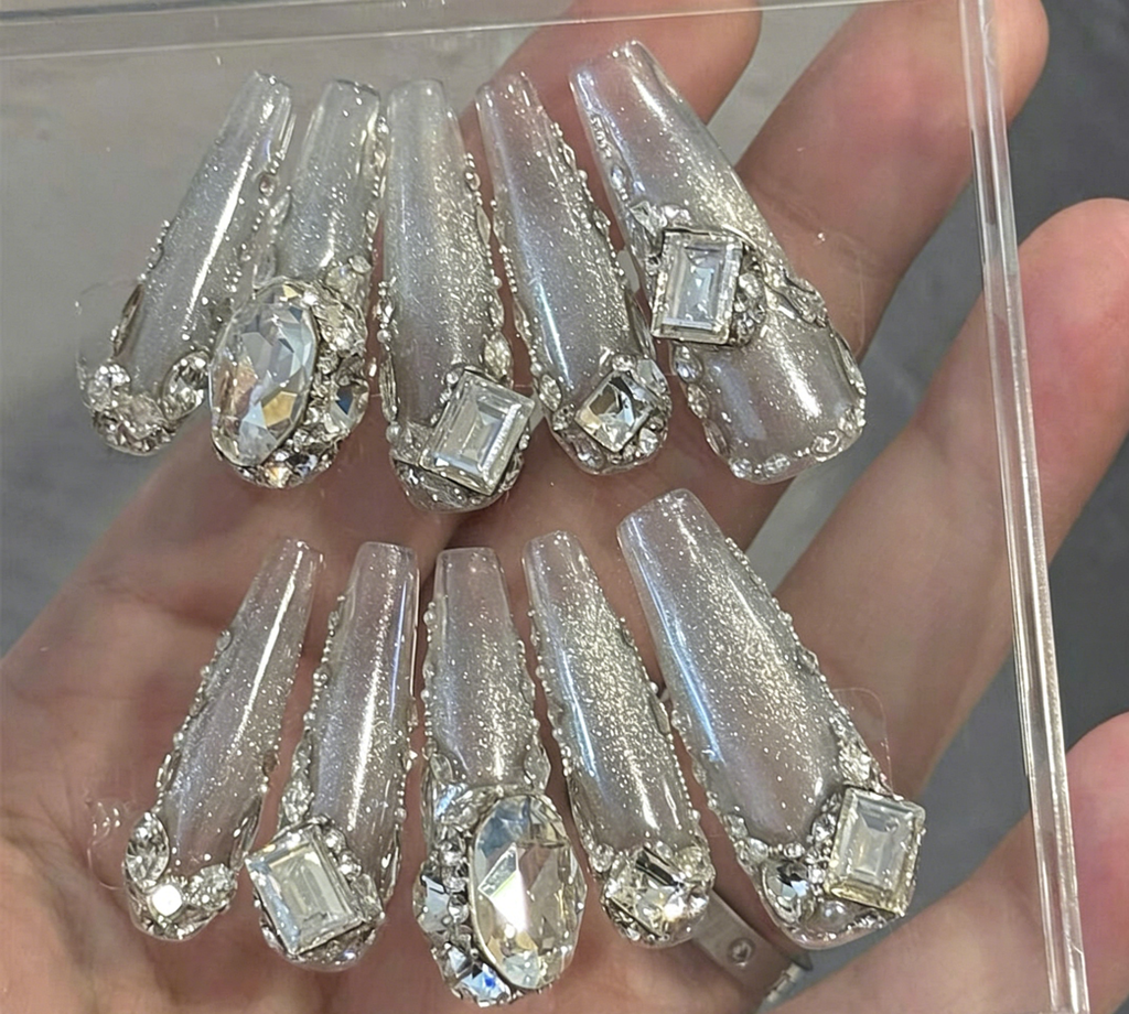 Cat eye wedding nails ins high-end whitening handmade wear nails personalized manicure bridal nails
