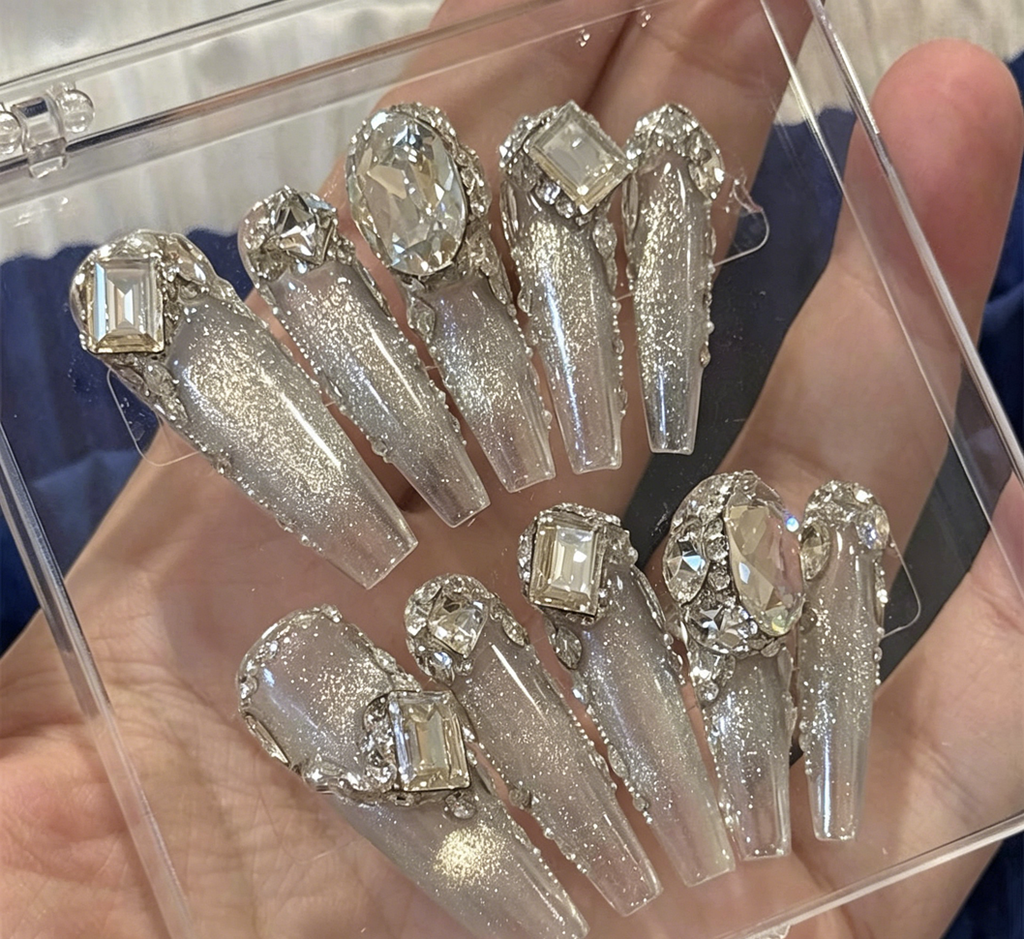 Cat eye wedding nails ins high-end whitening handmade wear nails personalized manicure bridal nails