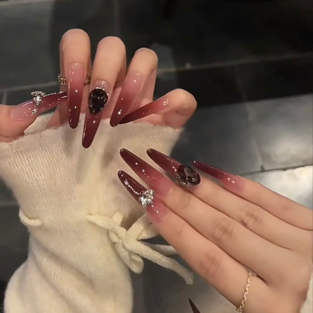 High-end, whitening, gradient cherry color, french diamond, fine long hand-worn nails