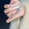 The new model is full of diamonds, heavy industry wears armor, handmade light luxury heavy industry, golden temperament shows white nail art