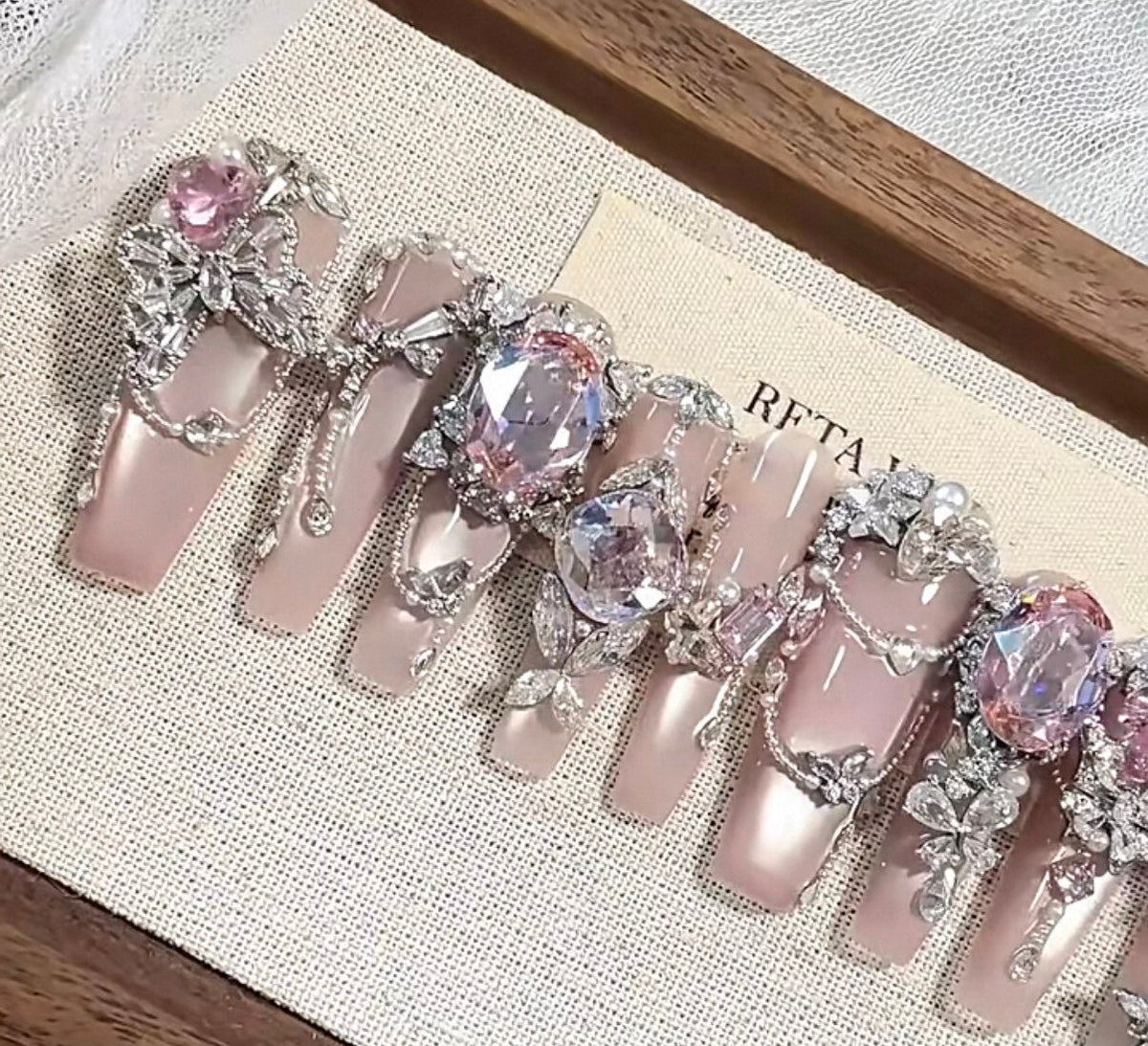 Pink palace cat eye full diamond sparkling handmade customizable wearable nails light luxury heavy industry detachable nails manicure