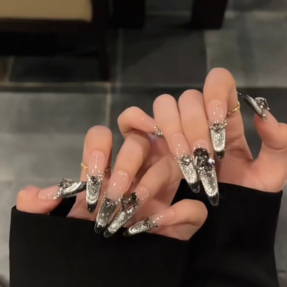 Sweet and cool style, white and sparkling, dark smile, cat eye, stacked diamonds, high-end long style handmade wearable nails