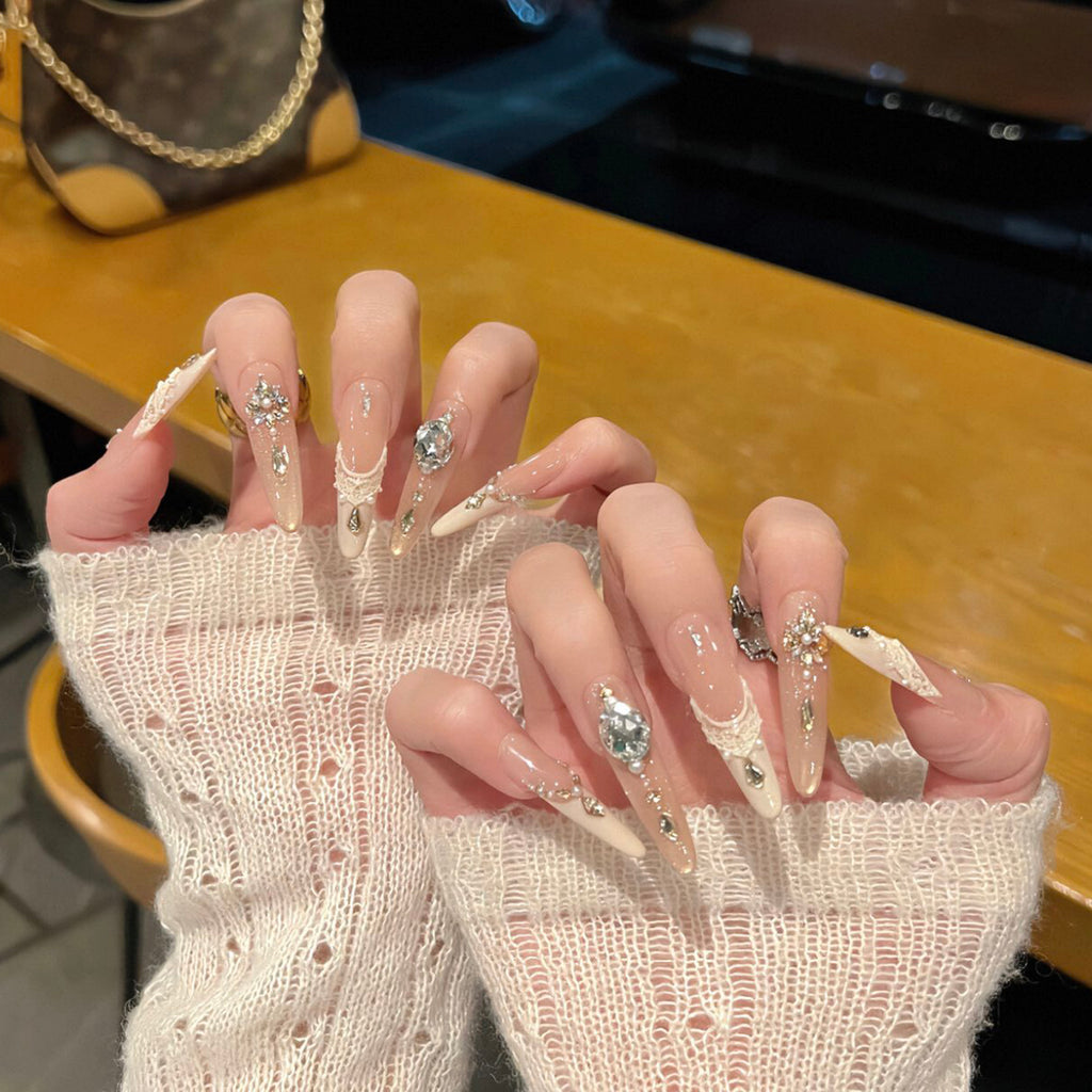 Autumn/winter royal court style luxurious full diamond icy sheer gentle queen bee long cat eye handmade press-on nails