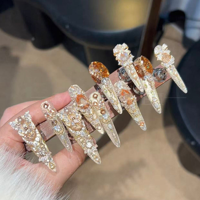 Explosive hand-worn armor, thin dog tip full of diamonds, heavy industry pure desire to smudge advanced wear manicure