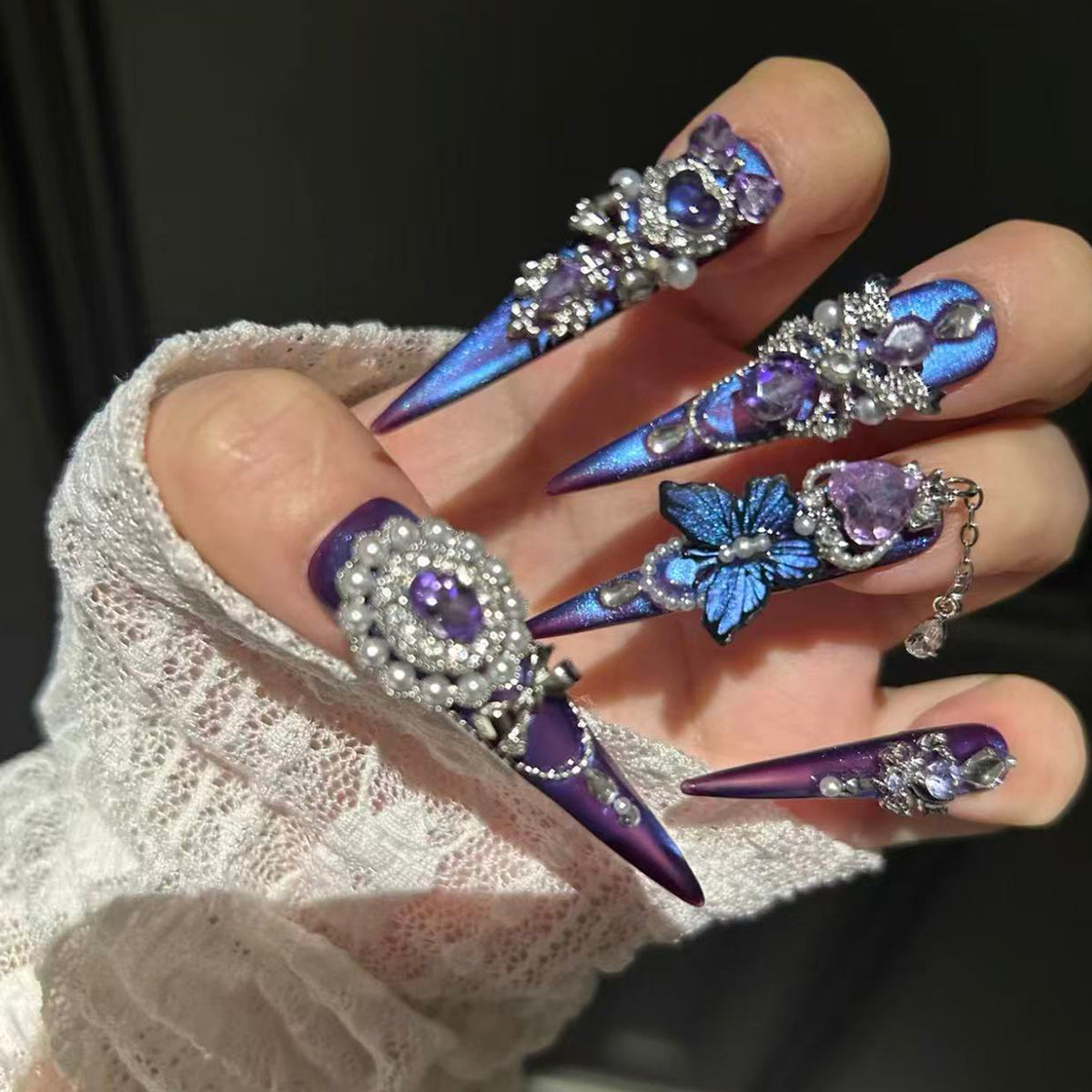 Halloween handmade press-on nails: premium purple cat eye manicure, whitening, exquisite luxury false nail stickers