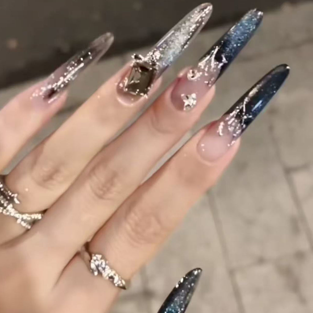Pure handmade Spice Girl black and silver manicure temperament smudged cat eye flash Japanese wear armor