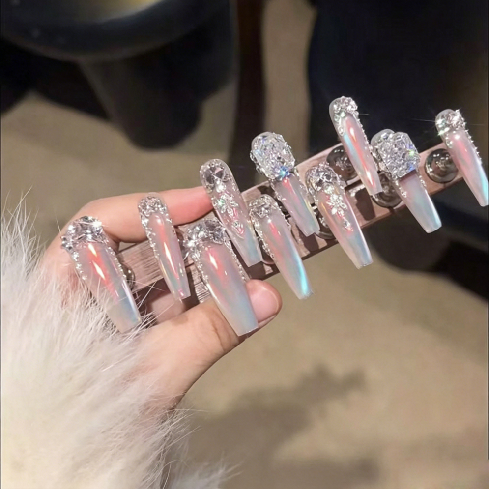 Handmade full diamond heavy industry spring blush gradual change wearing armor white cat eye spring wearing armor