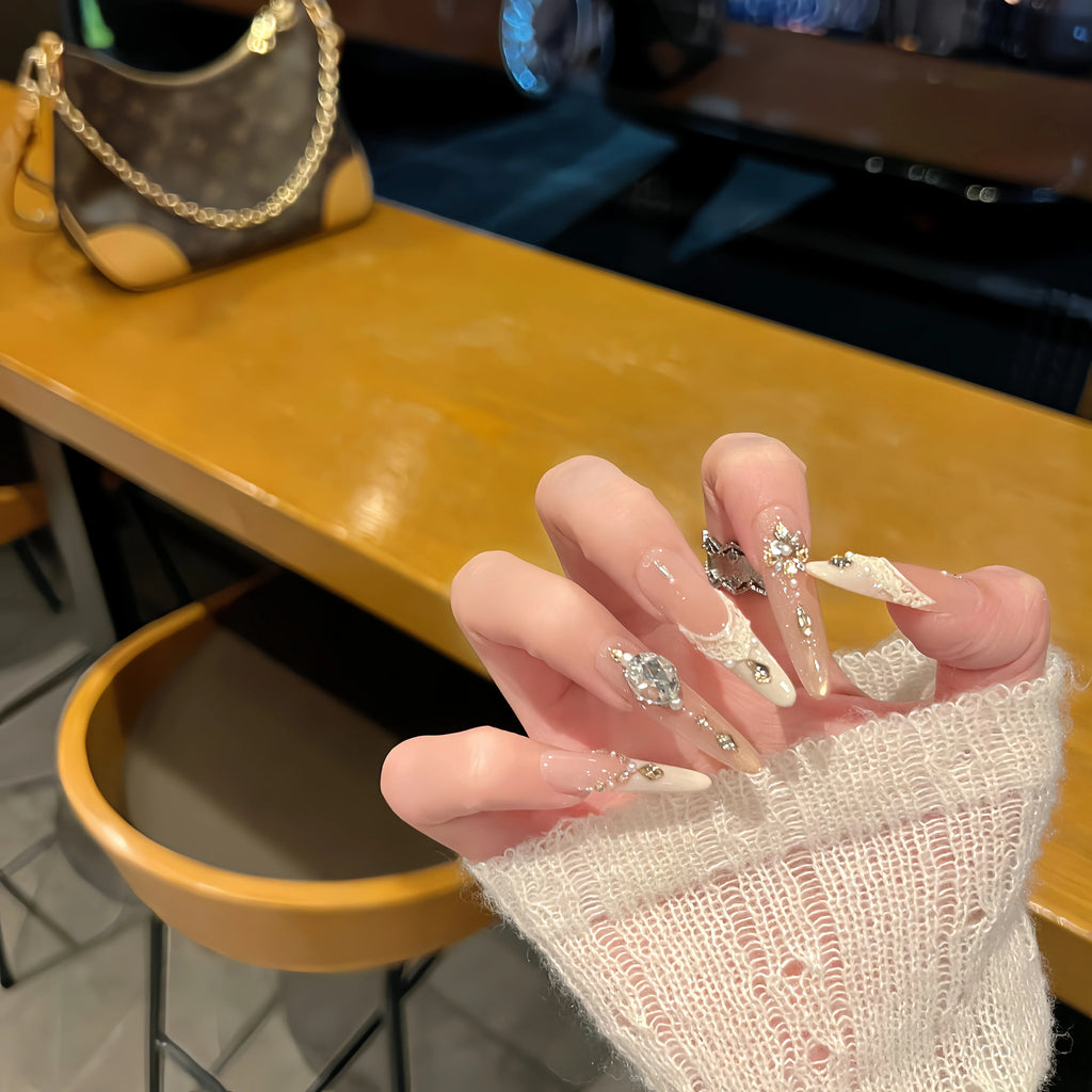 Autumn/winter royal court style luxurious full diamond icy sheer gentle queen bee long cat eye handmade press-on nails