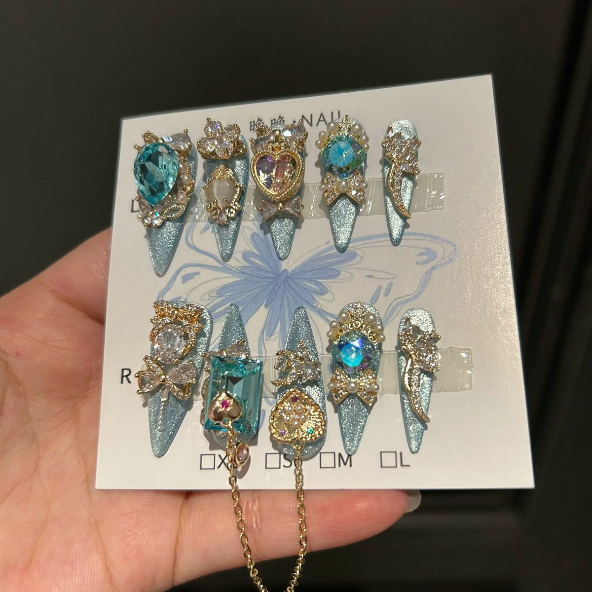 Handmade press-on nails, full zircon jewelry, cat eye blue, handcrafted press-on nails, luxurious, whitening, and beautiful manicure