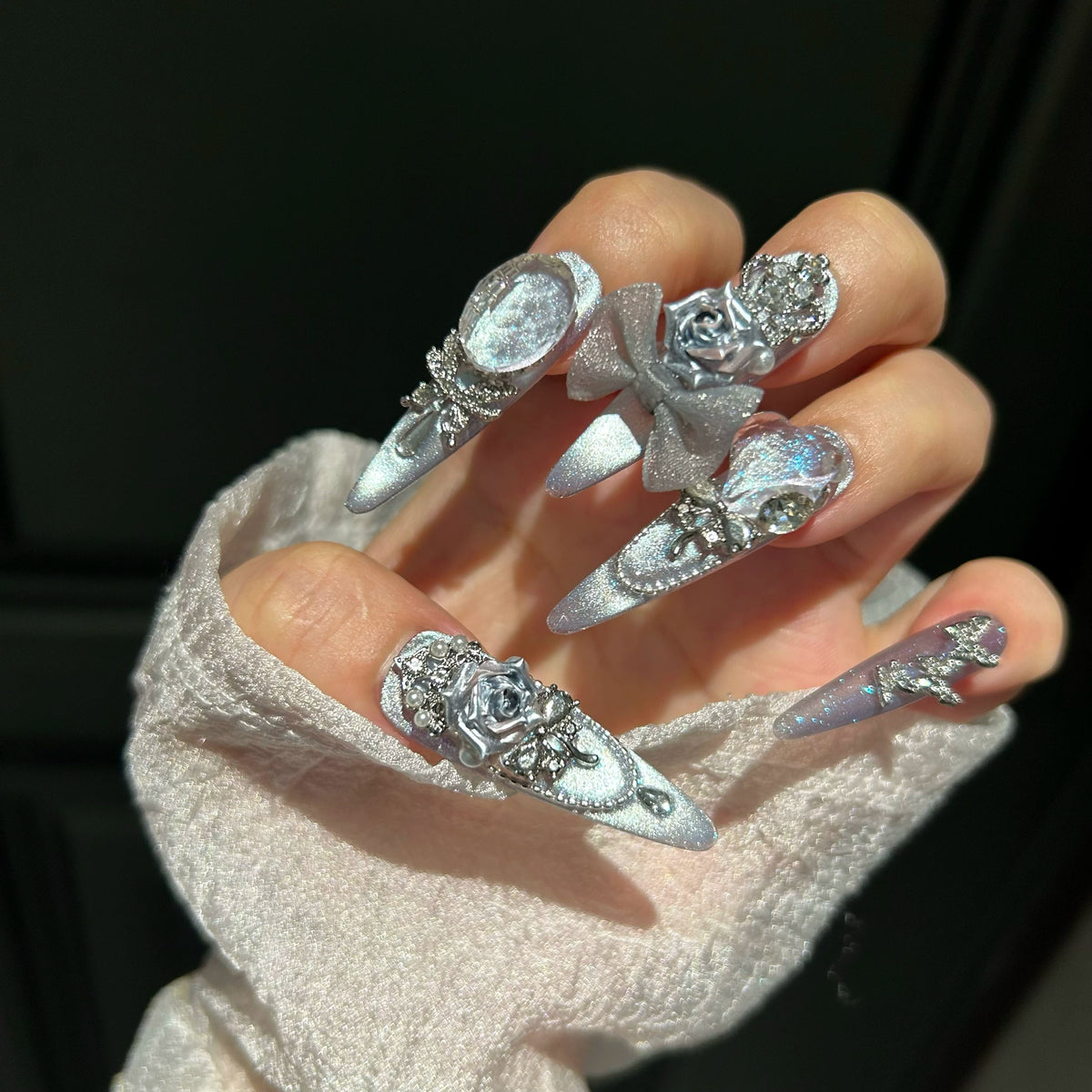 Light luxury heavy industry pure hand-worn armor original flash wear advanced white cat eye manicure temperament