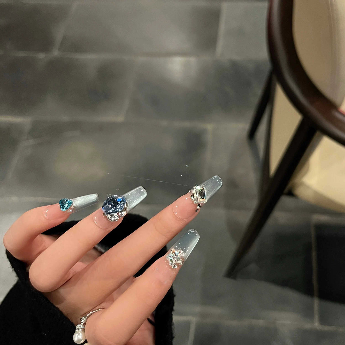 Clear light blue gradient metering cat eye pure desire ins high-end handmade wearable manicure
