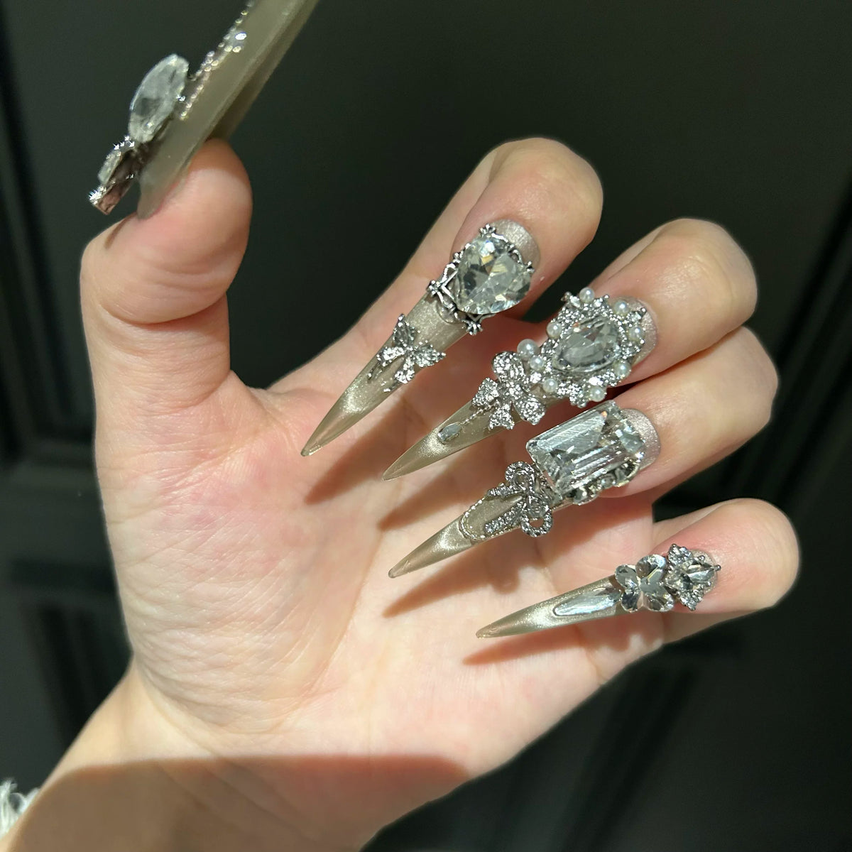 Heavy-duty, handcrafted, dazzling, wearable, high-end, whitening, french cat-eye manicure, luxurious elegant nails