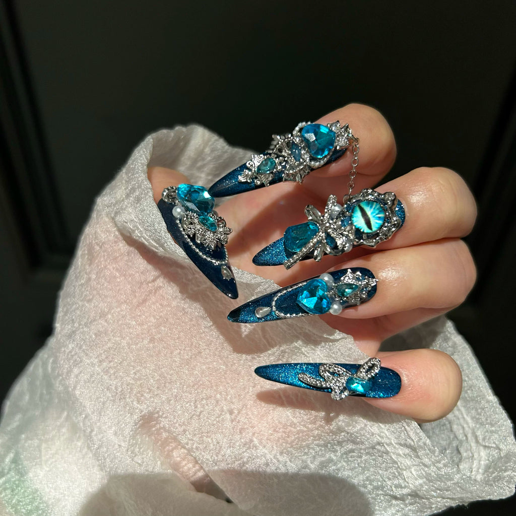 Original handmade wearable cat eye high-end blue light luxury heavy industry new patch nail art detachable