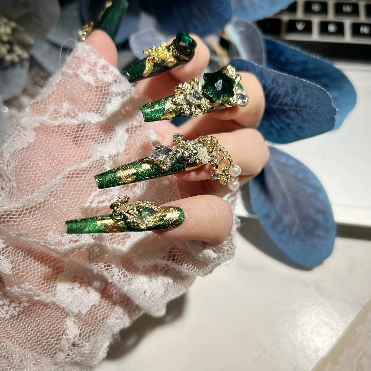 Original wearable heavy-duty gold foil paper base new lucky butterfly ins high-end nail art