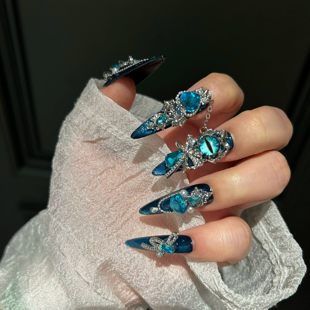 Original handmade wearable cat eye high-end blue light luxury heavy industry new patch nail art detachable
