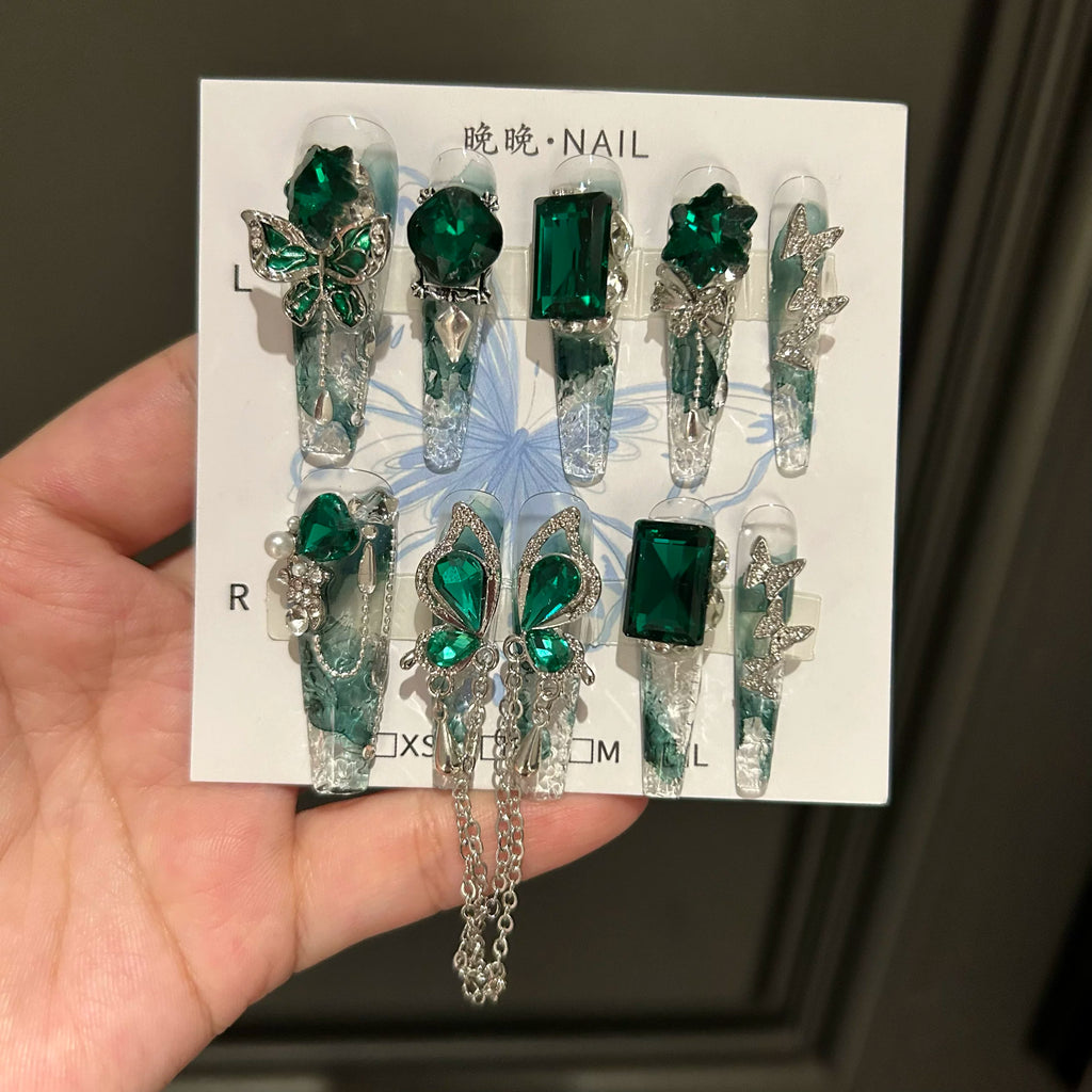 Hand-worn armor, green bow chain, high-end whitening nail patch, broken ice and ice glass armor.