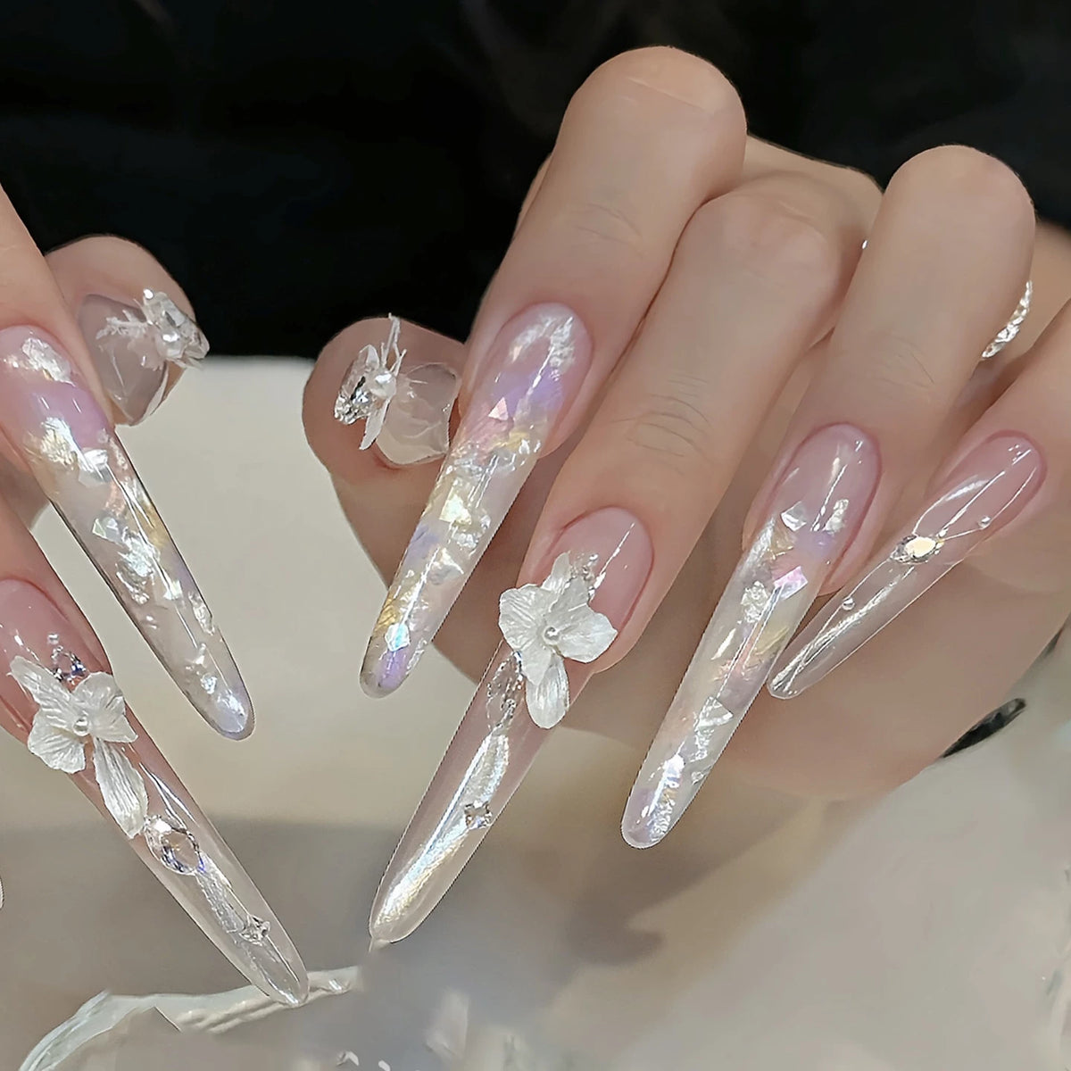Spring and summer handmade popular wear-resistant long pointed nails stereo carved cat eye show off fake nails finished wedding nails