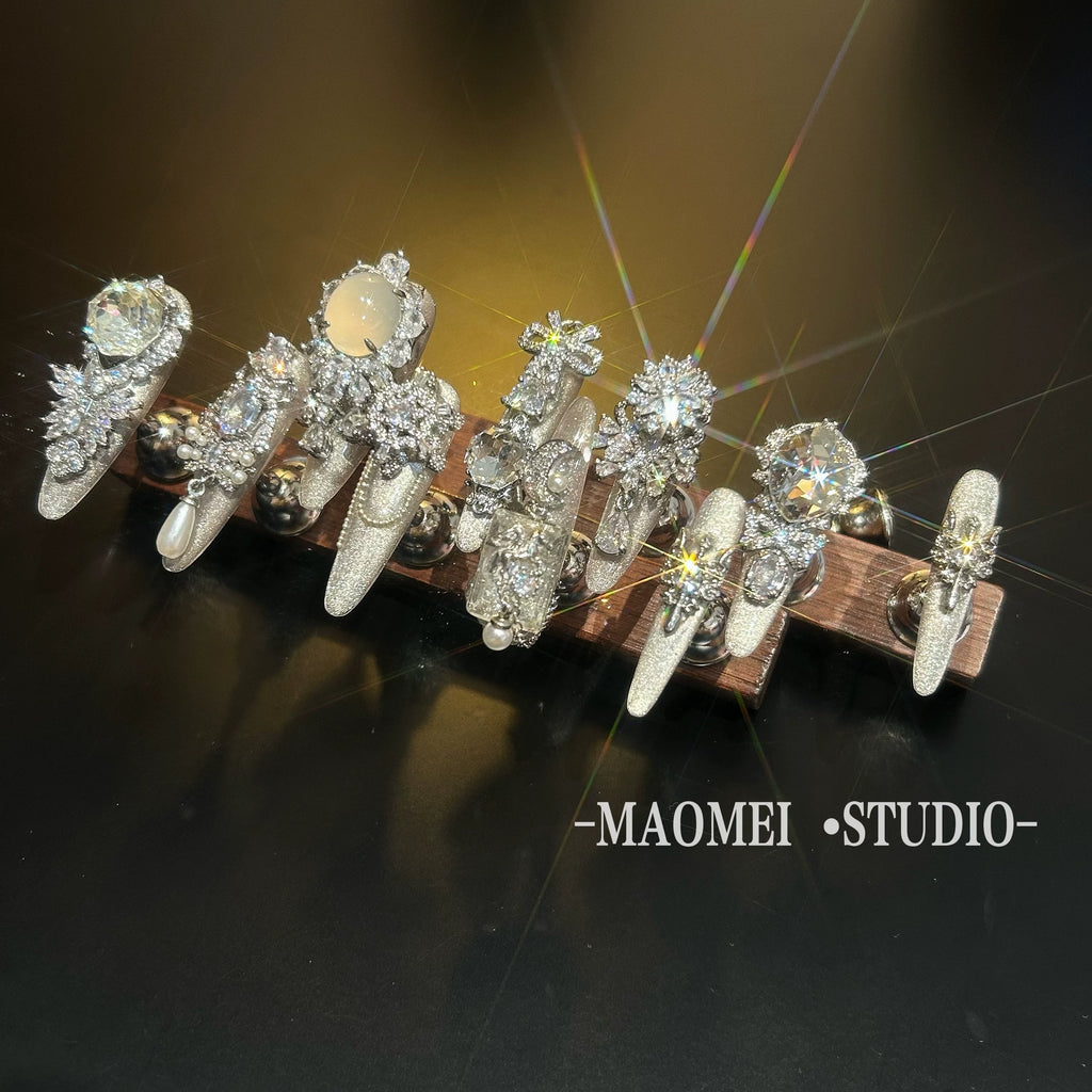 Explosive handmade full drilling heavy industry cat eye wearing armor thin dog tip white wearing manicure