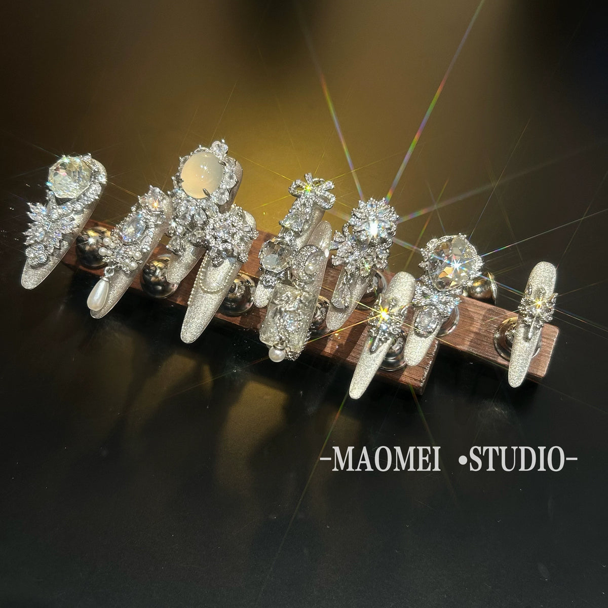 Explosive handmade full drilling heavy industry cat eye wearing armor thin dog tip white wearing manicure