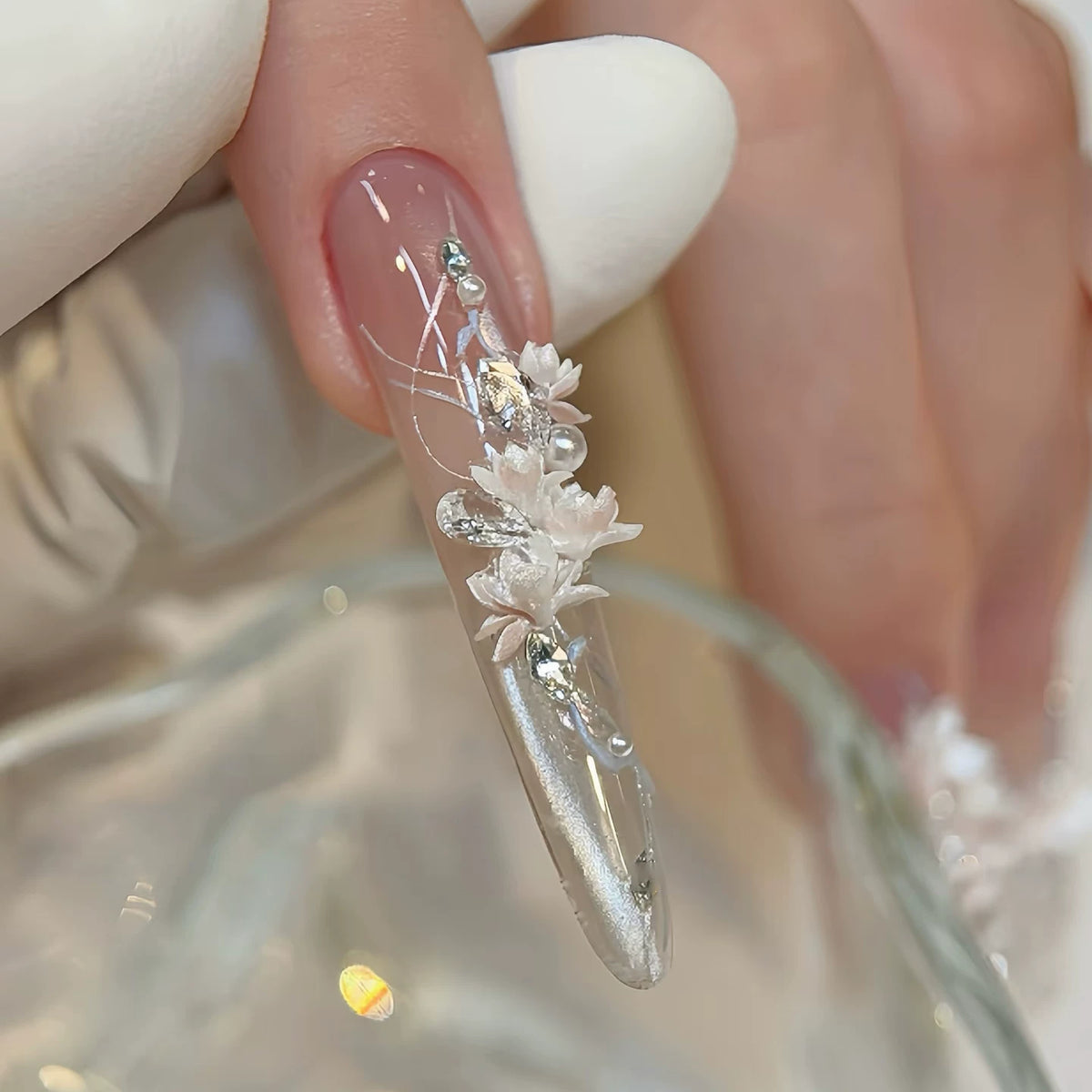 Spring and summer handmade popular wear-resistant long pointed nails stereo carved cat eye show off fake nails finished wedding nails