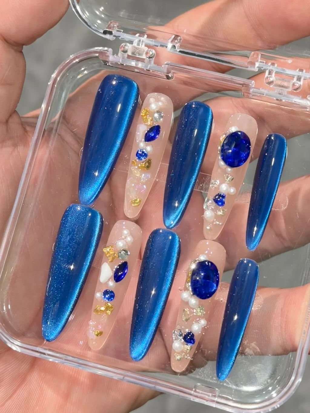 Blue-toned, "rich girl" style, handmade press-on nails: high-end, sparkling rhinestone ball, fresh & chic manicure