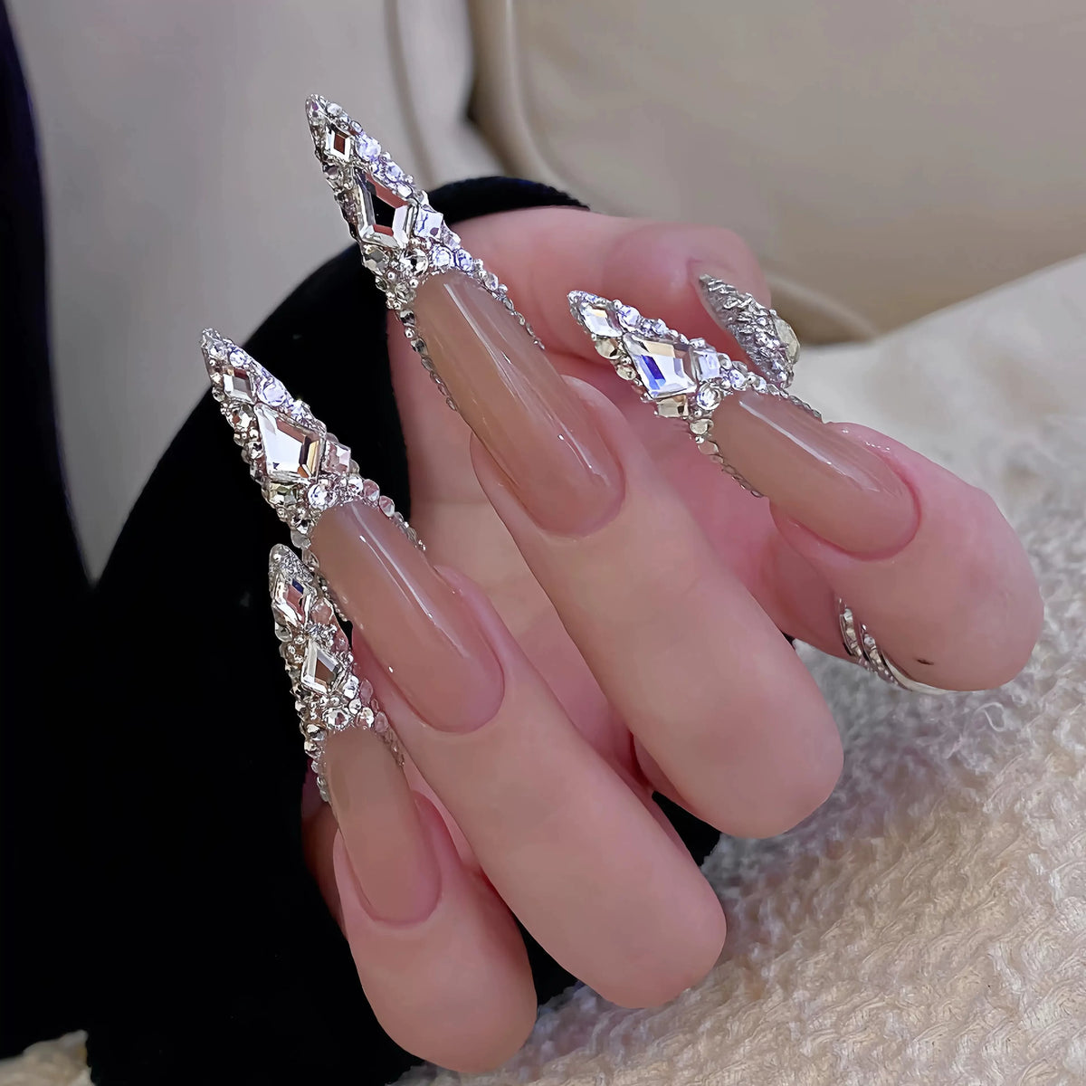 Handmade custom wedding dress wearing manicure French full diamond slender dog wedding nail European and American super long wedding nail pregnant woman bride
