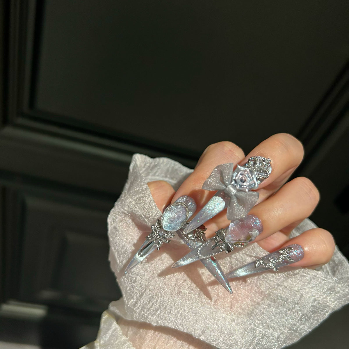 Light luxury heavy industry pure hand-worn armor original flash wear advanced white cat eye manicure temperament