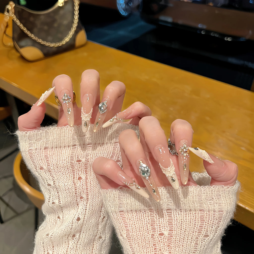 Autumn/winter royal court style luxurious full diamond icy sheer gentle queen bee long cat eye handmade press-on nails