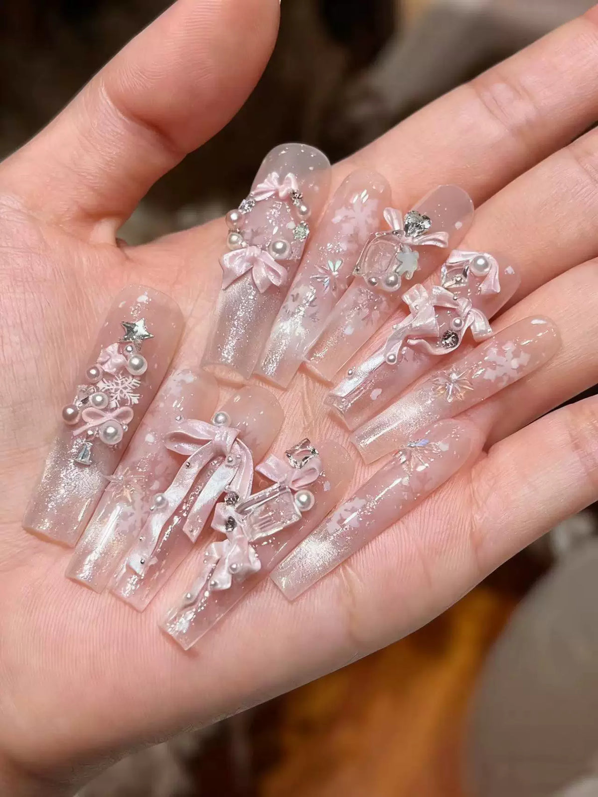 Snowflake silk press-on nails, handmade, wearable manicure, nail stickers, removable, reusable