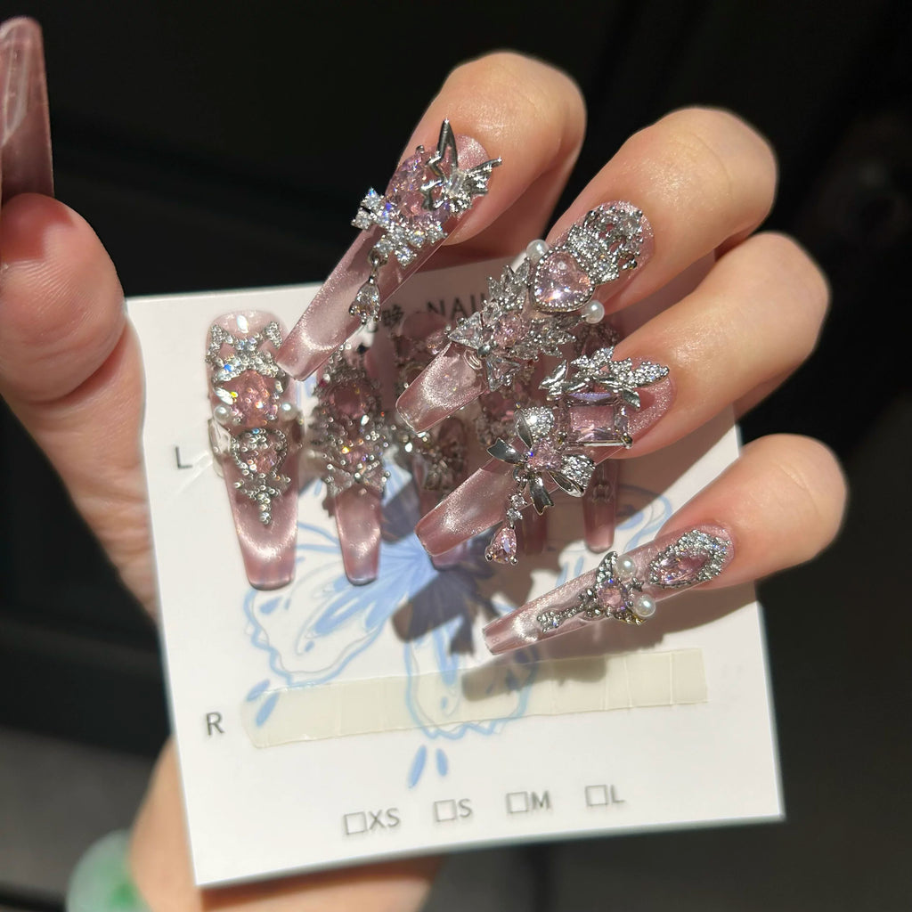 Handmade press-on nails: premium, unique, and flattering - nail art stickers for a natural look