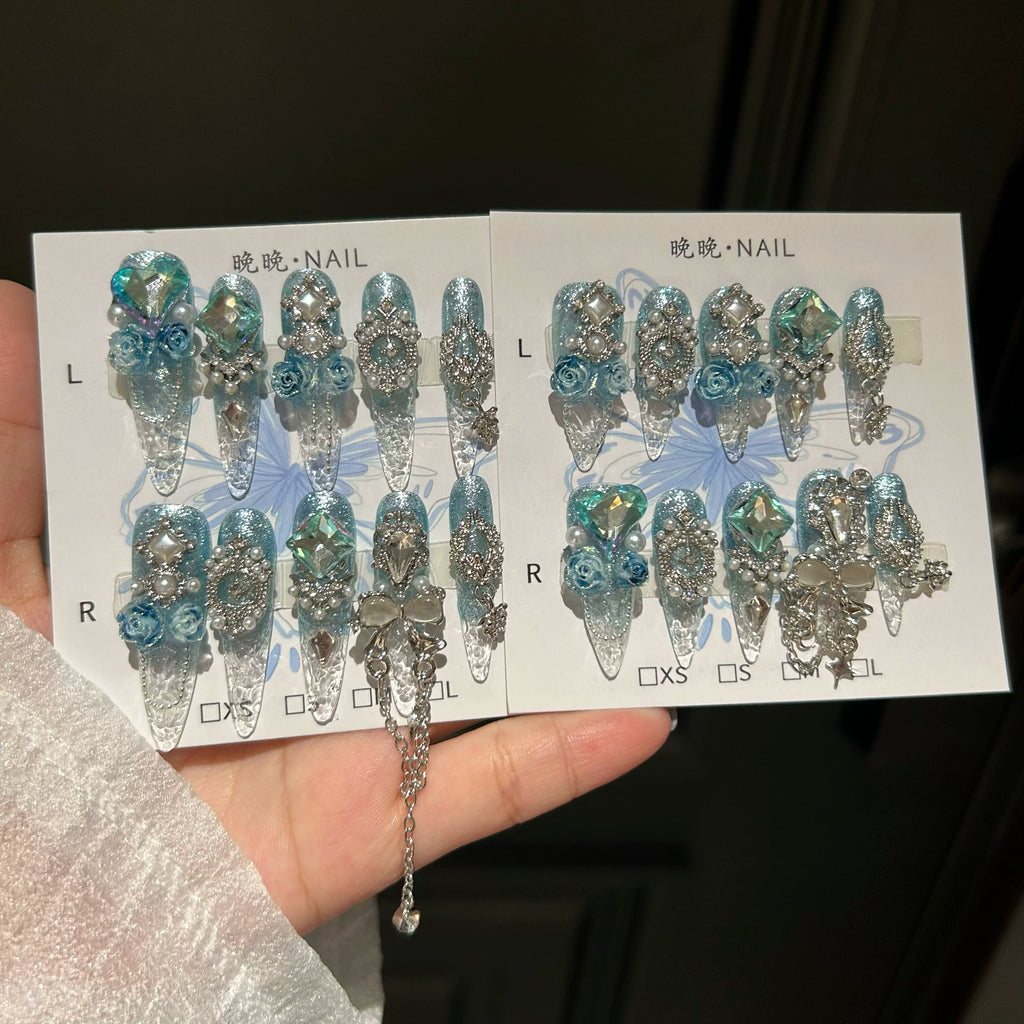 Hand-worn nail Glazed nail Crushed ice Blue bow Nail patch Finished fake nail