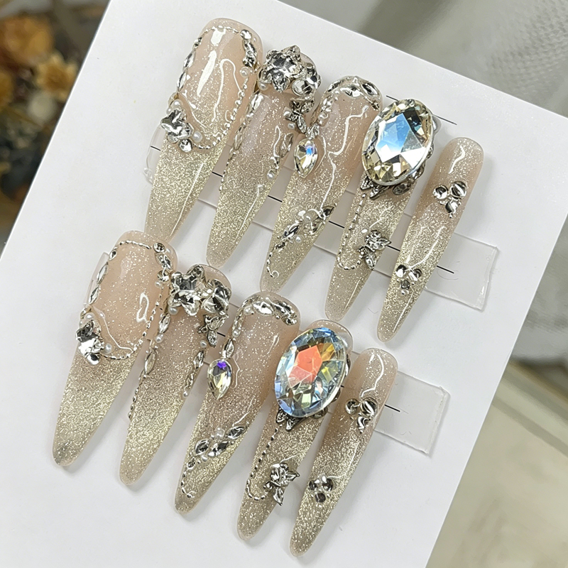 New handmade customized wearing nail, long explosive light luxury thousand gold spirit snake cold cat eye fake nail finished nail art
