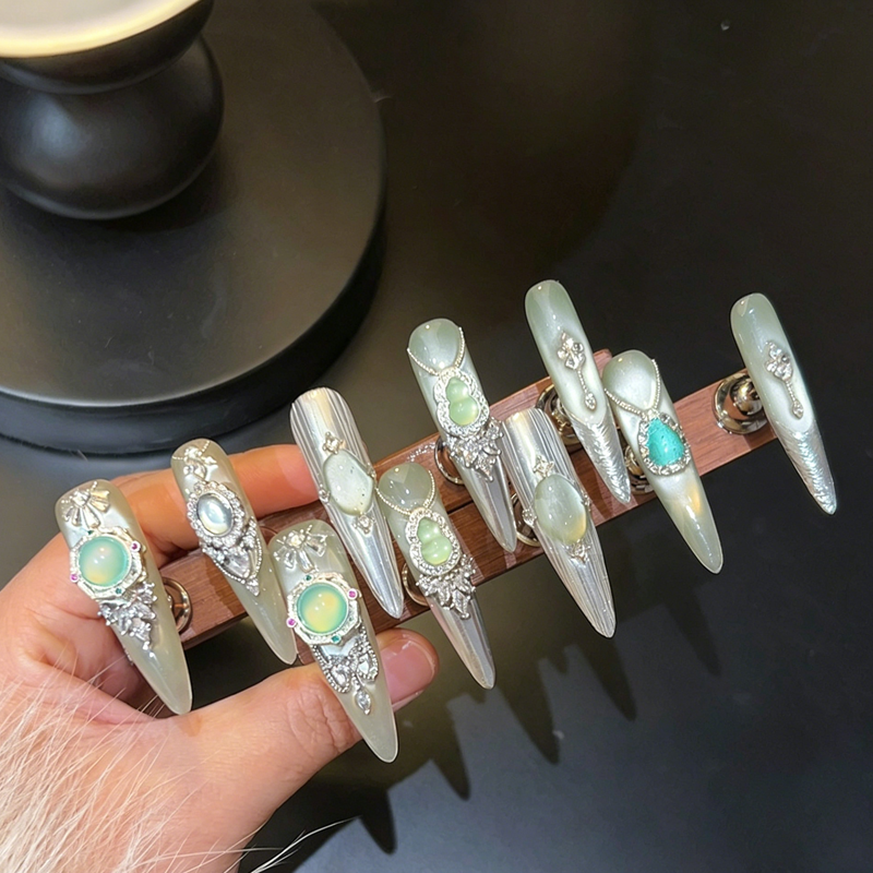 Light luxury handmade new Chinese manicure Chinese style gourd wearing manicure temperament white manicure