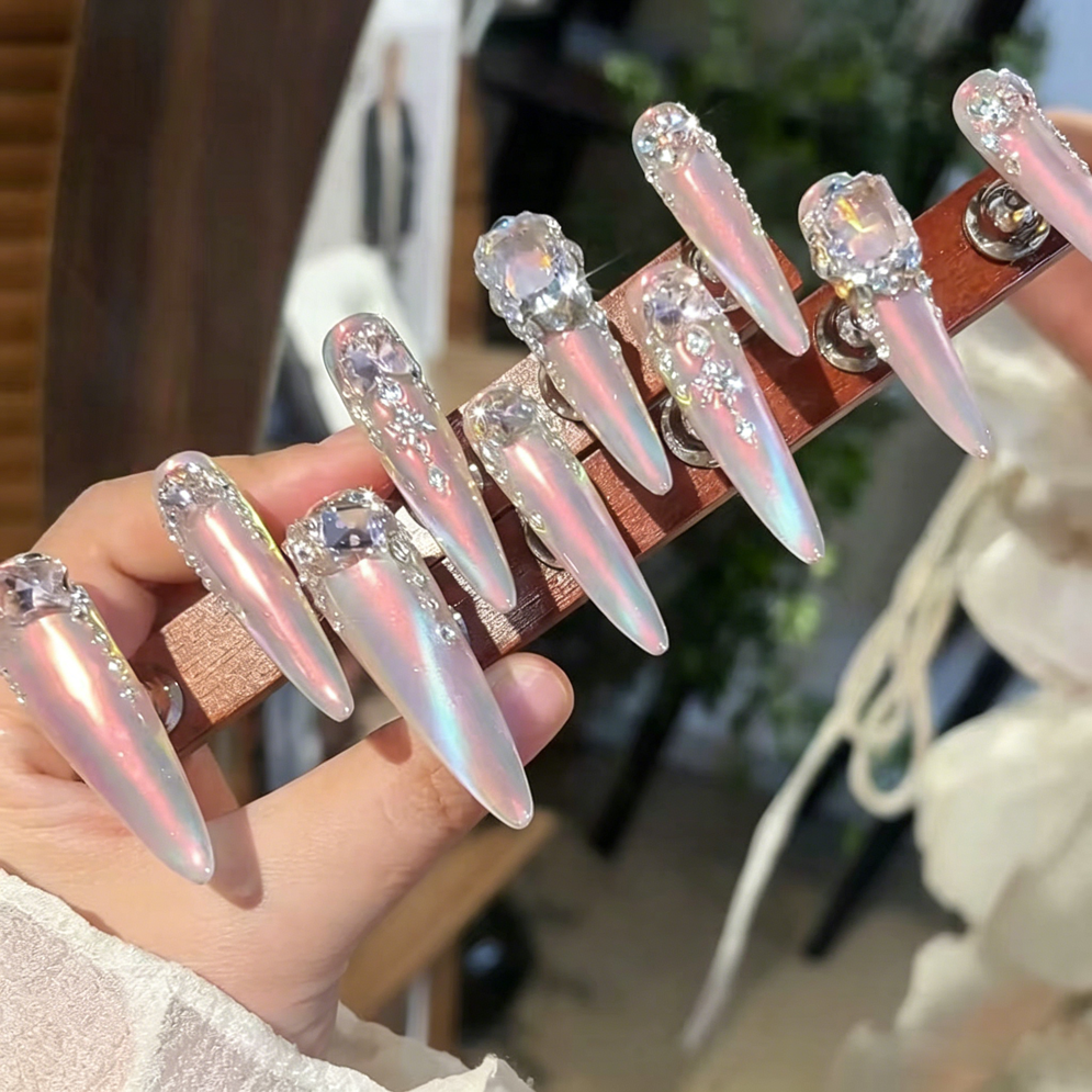 Handmade full diamond heavy industry spring blush gradual change wearing armor white cat eye spring wearing armor