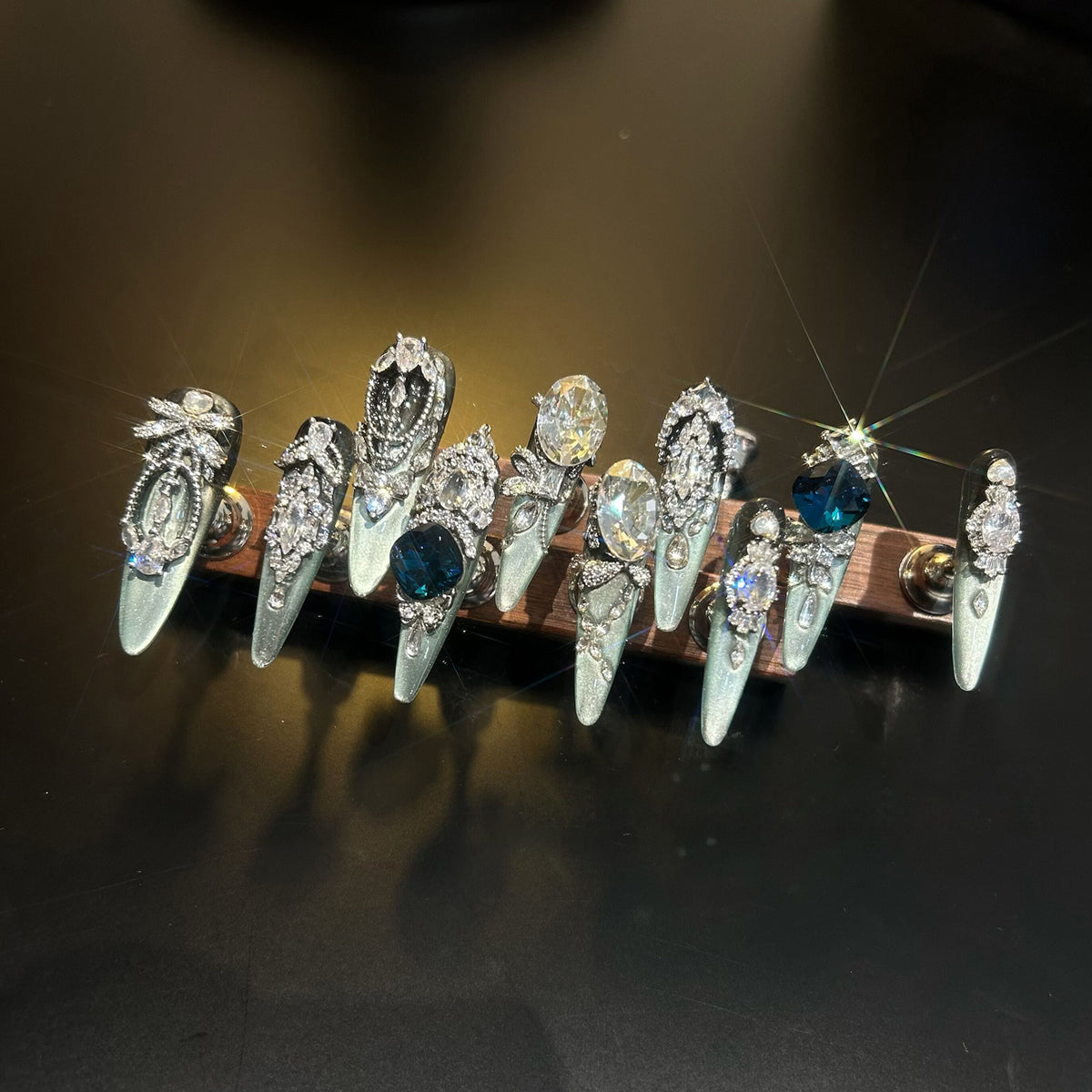 Explosive handmade heavy industry diamond-encrusted fine dog tip cyan wearable manicure luxury style grids