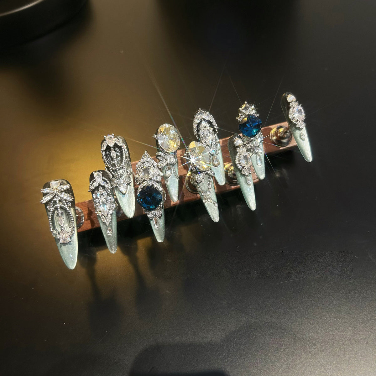Explosive handmade heavy industry diamond-encrusted fine dog tip cyan wearable manicure luxury style grids
