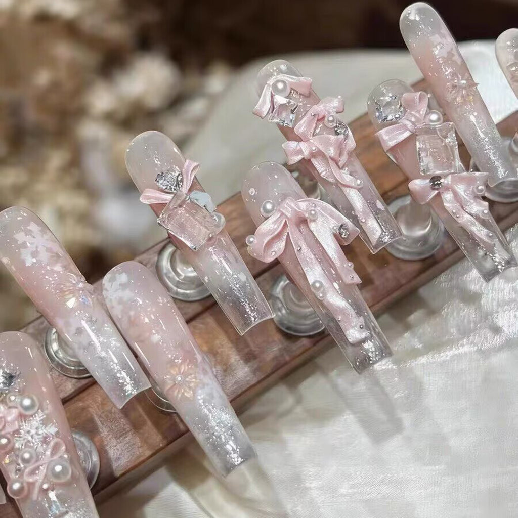 Snowflake silk press-on nails, handmade, wearable manicure, nail stickers, removable, reusable