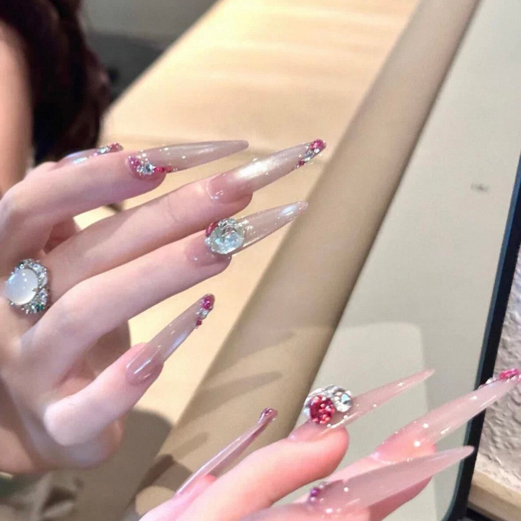 Summer's hottest glass bead cat eye gel polish! this porcelain white, high-density magnetic powder creates a stunning, high-end, and intensely shimmering cat eye effect that really makes your nails pop