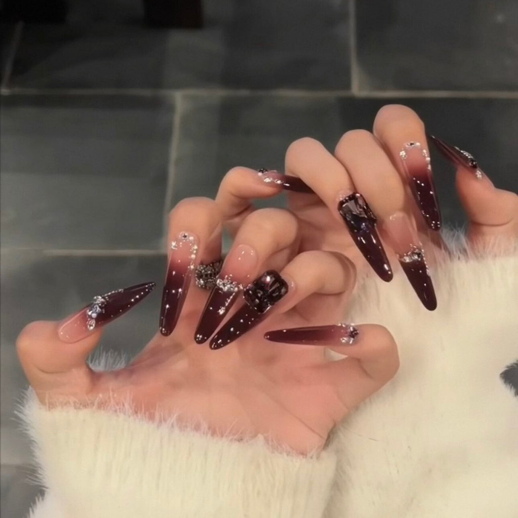 High-end, whitening, gradient cherry color, french diamond, fine long hand-worn nails