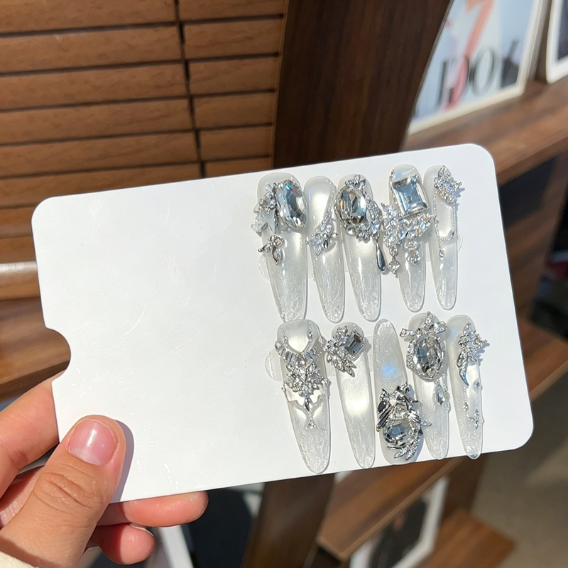 Light luxury wearing armor, full of zirconium and full of fairy air French whitening advanced sense manicure